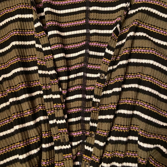Out From Under by Urban Outfitters oversized sweater 💙💚 - Picture 3 of 4